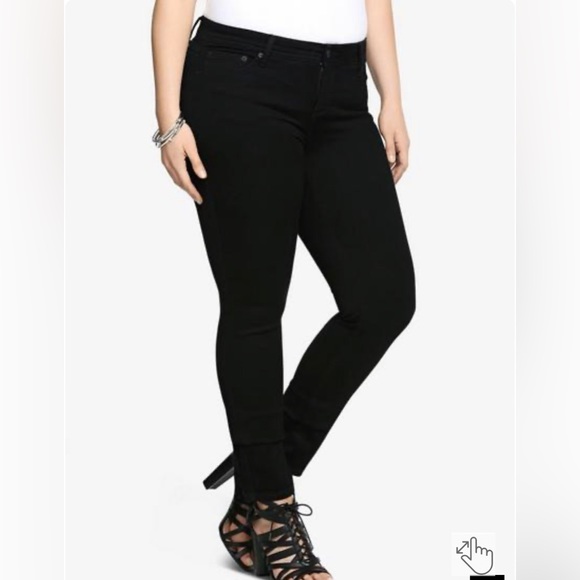 Torrid Bombshell Skinny Super Soft High-Rise Black Rinse Jeans Sz22R - Picture 1 of 9